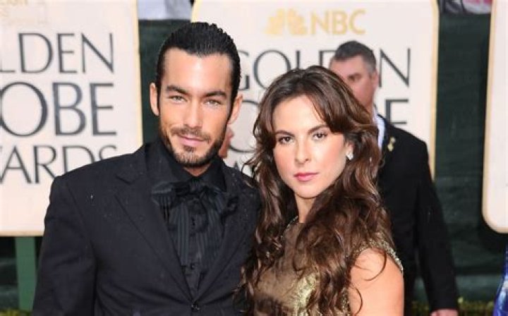 Aaron Diaz Biography Age Wife Movies Songs